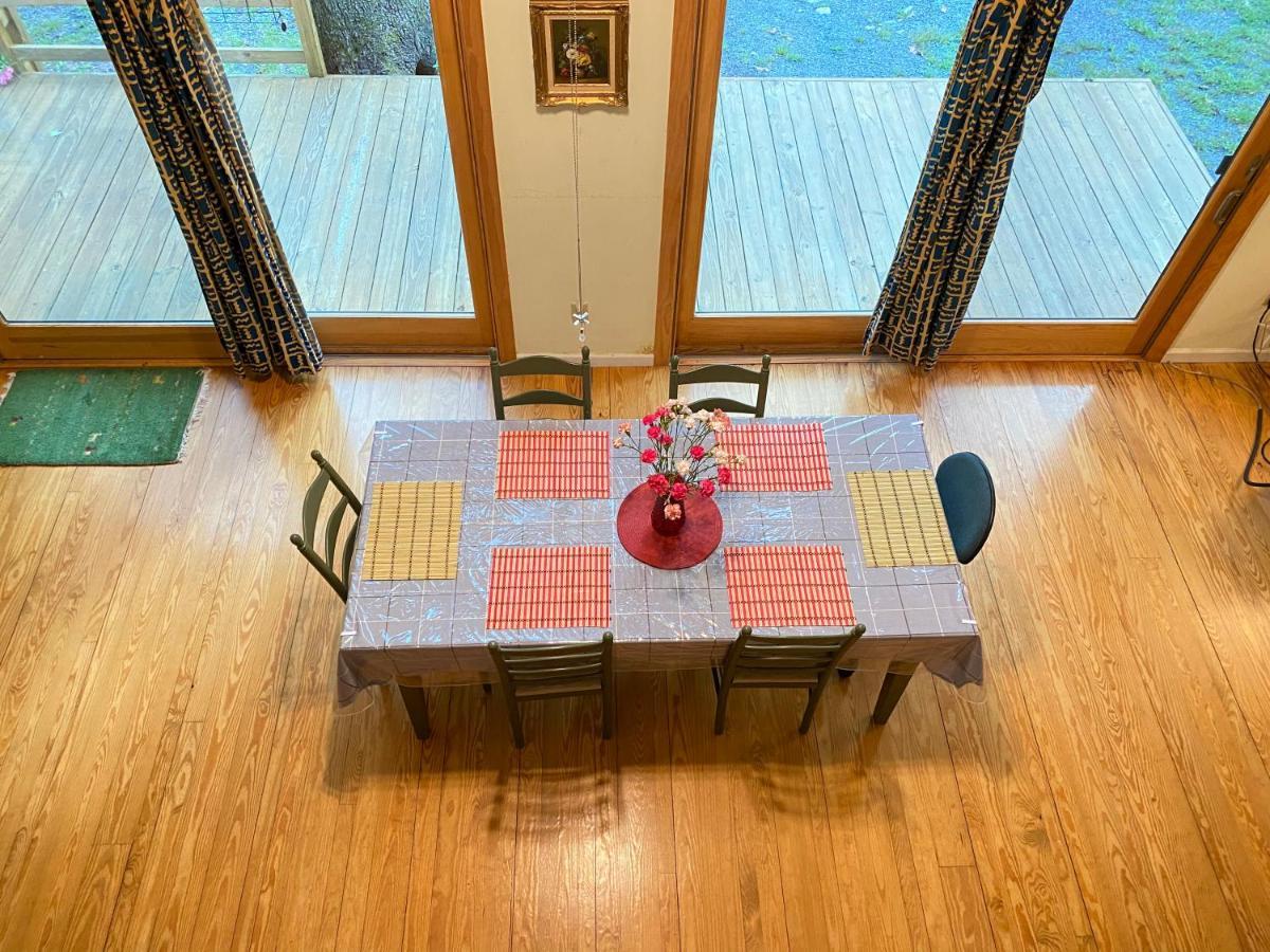 Secluded Chalet On Stream-Mins To Camelback Tannersville Bagian luar foto