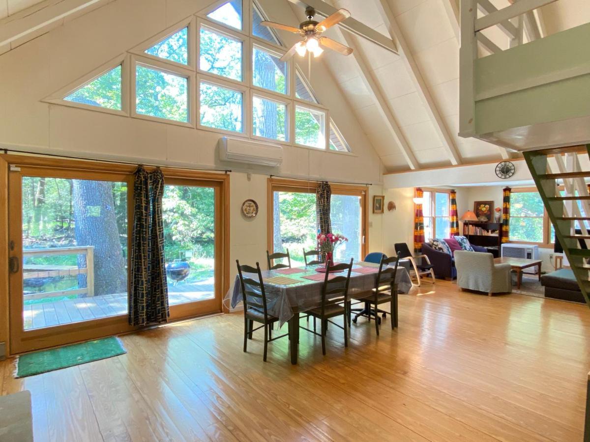 Secluded Chalet On Stream-Mins To Camelback Tannersville Bagian luar foto