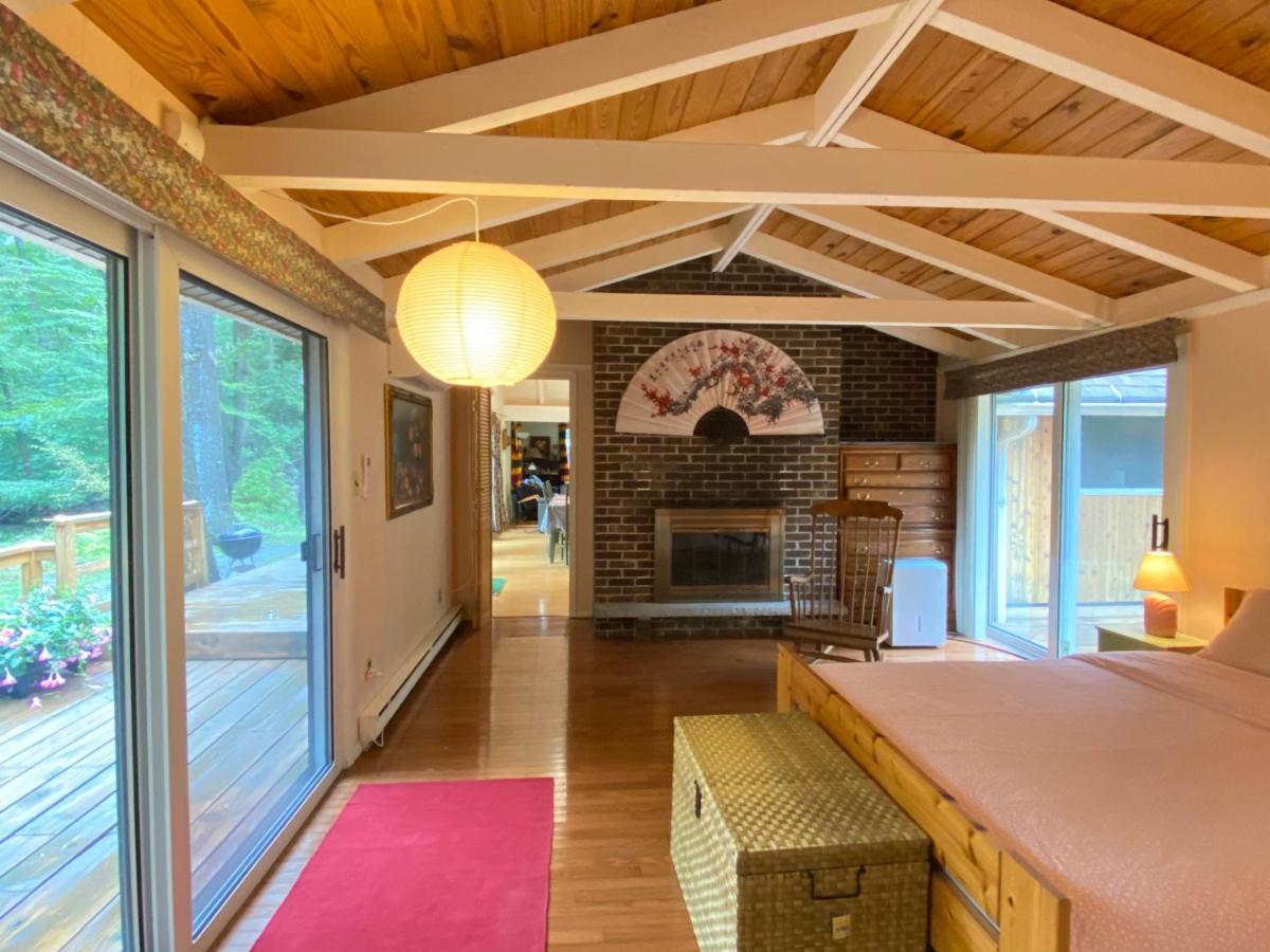 Secluded Chalet On Stream-Mins To Camelback Tannersville Bagian luar foto
