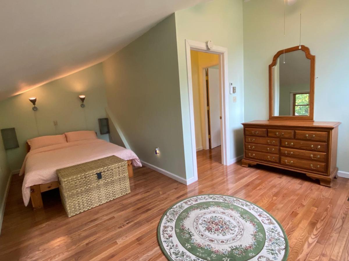 Secluded Chalet On Stream-Mins To Camelback Tannersville Bagian luar foto